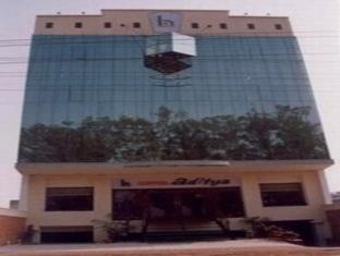 Aditya Hotel Ludhiana Exterior foto